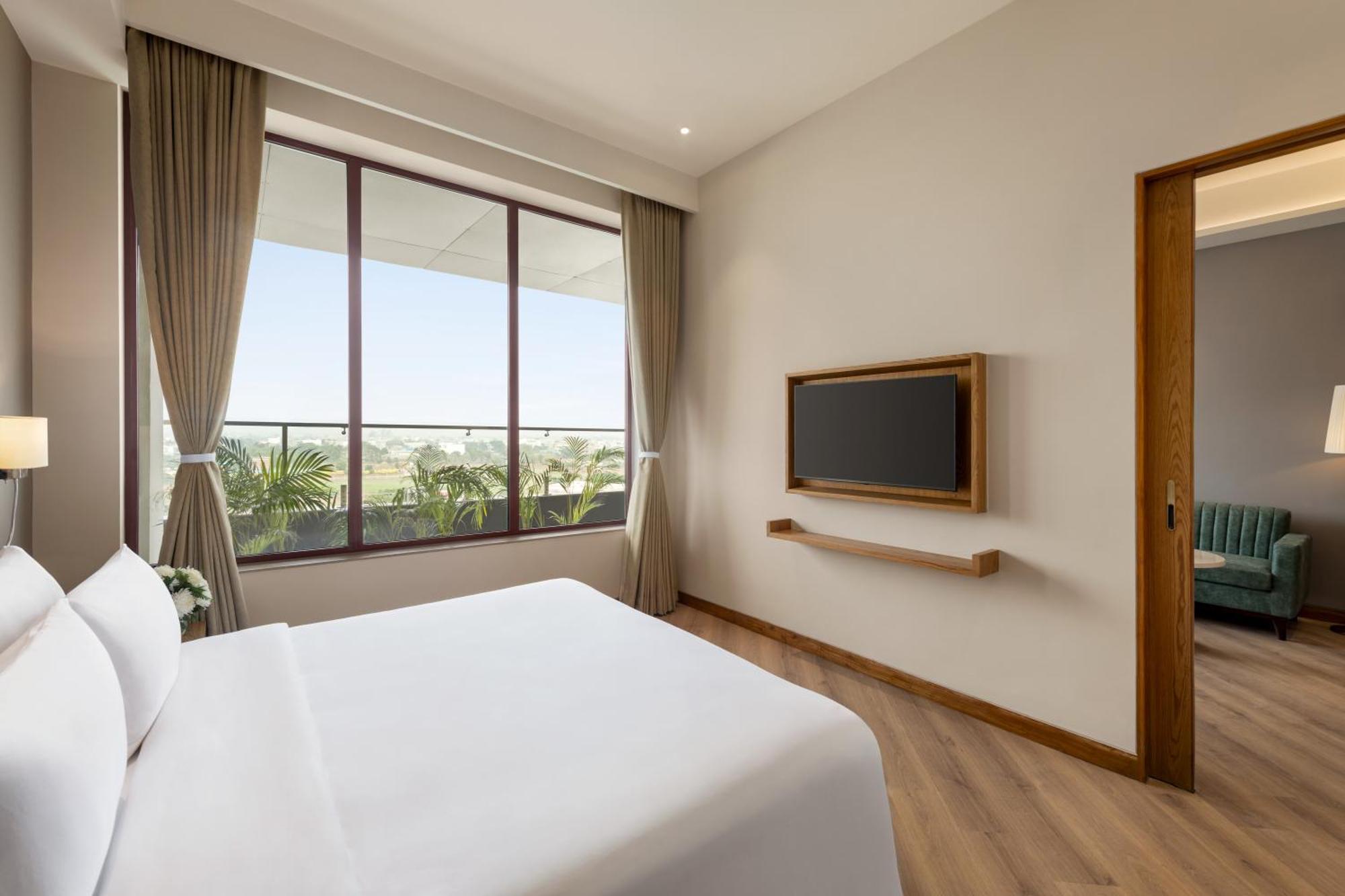 Ramada Encore By Wyndham Amritsar Airport ภายนอก รูปภาพ