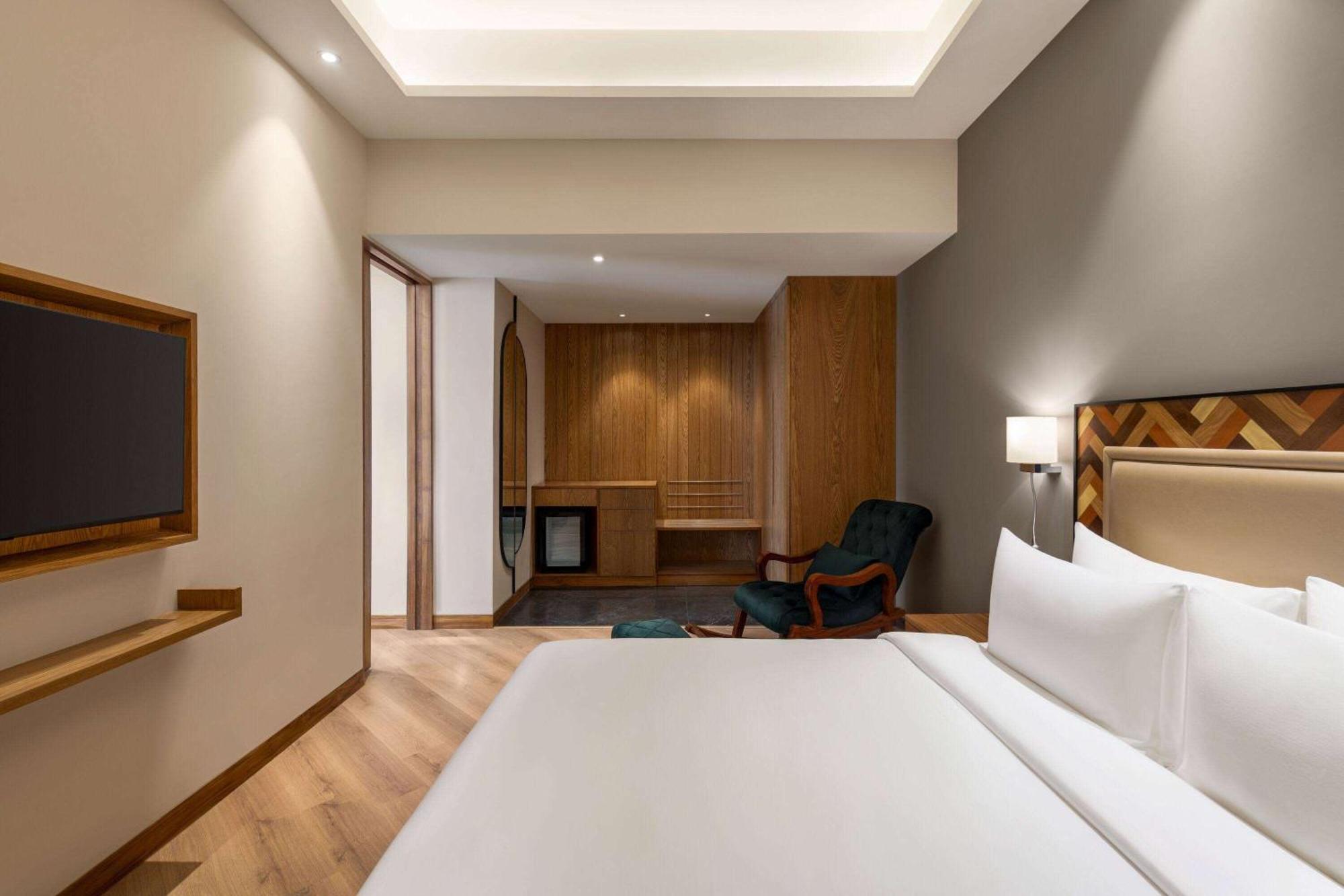 Ramada Encore By Wyndham Amritsar Airport ภายนอก รูปภาพ