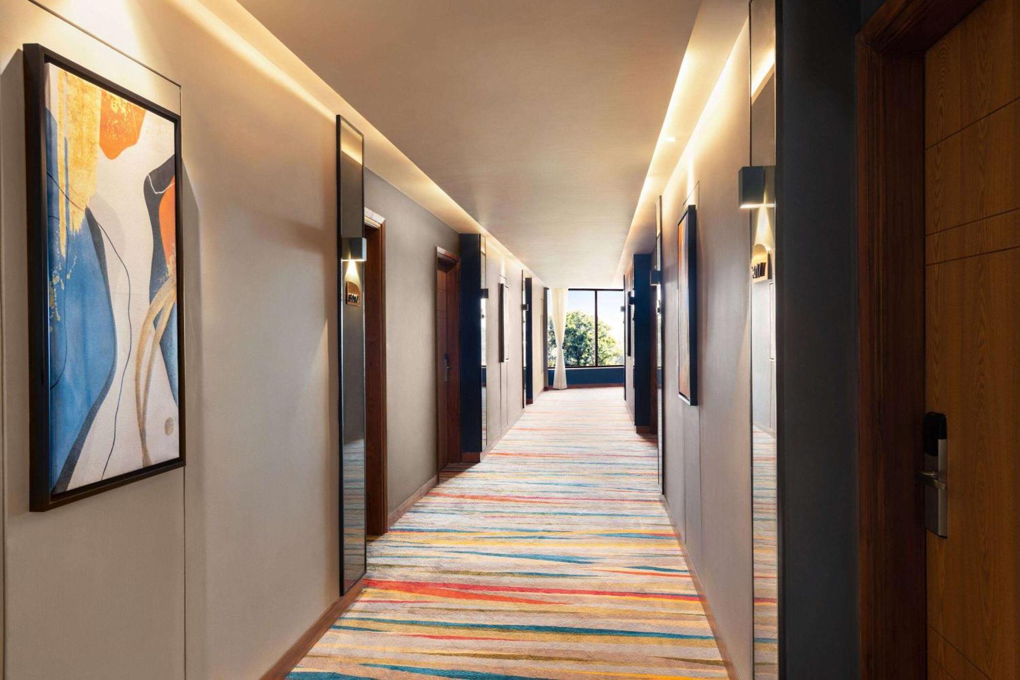 Ramada Encore By Wyndham Amritsar Airport ภายนอก รูปภาพ