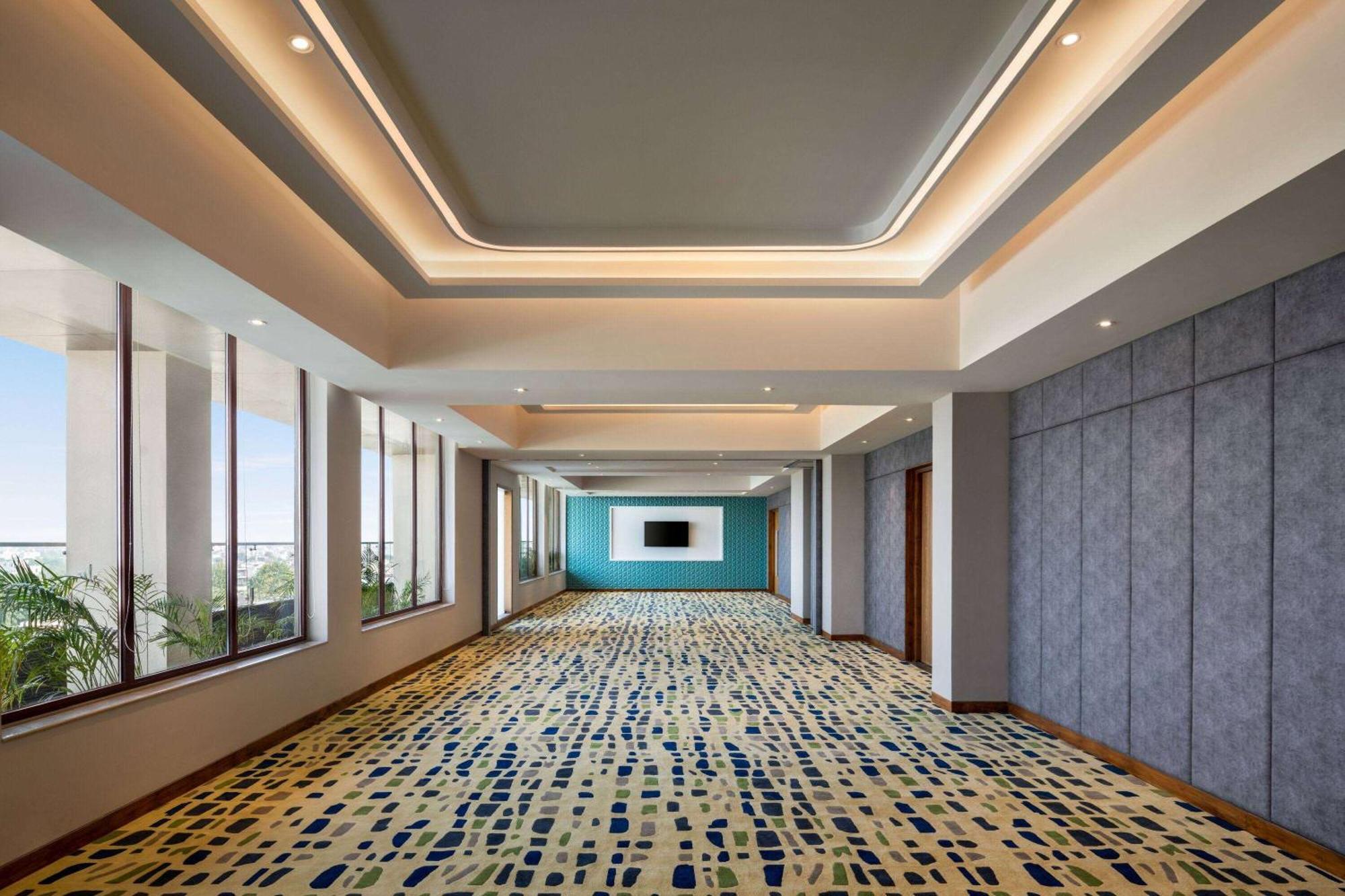 Ramada Encore By Wyndham Amritsar Airport ภายนอก รูปภาพ