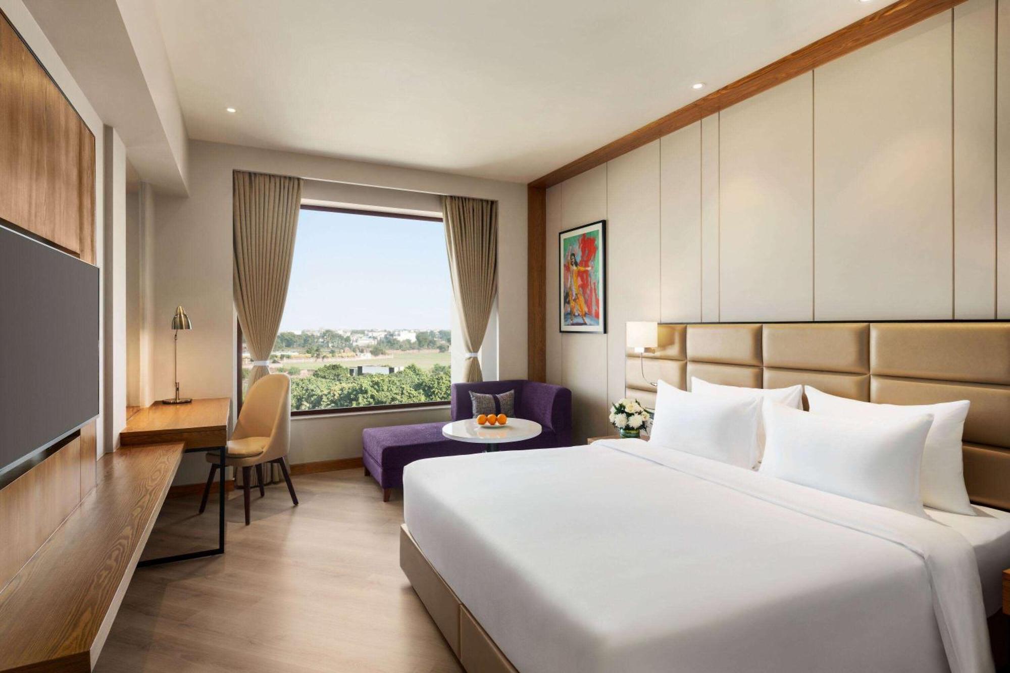 Ramada Encore By Wyndham Amritsar Airport ภายนอก รูปภาพ
